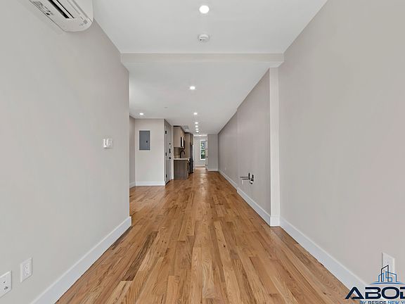 5th image of 244 Montrose Ave #2A