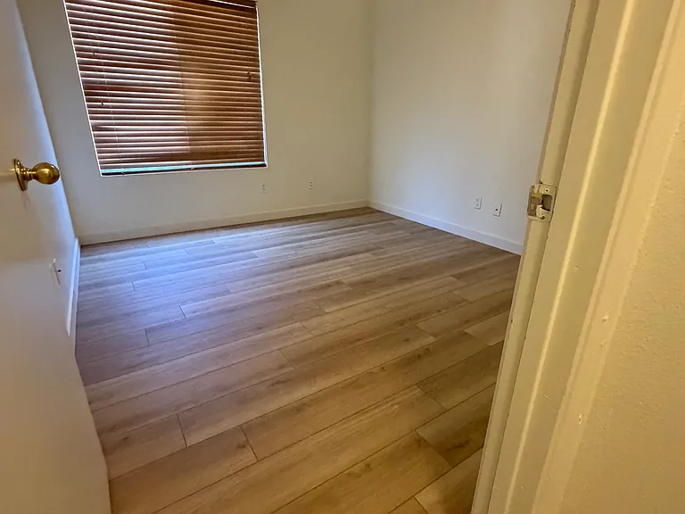 688 N Coral Key Ave — Photo 14