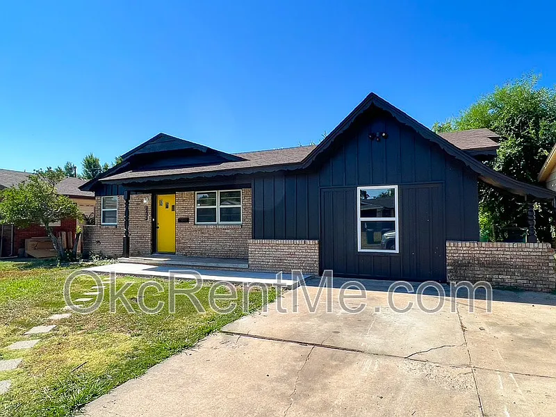 4 bed, 1.5 bath, 1450 sqft, $1,495 — Photo 2