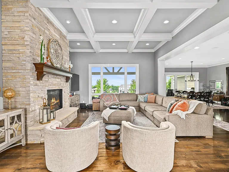 1626 Twisted Oak Ct — Photo 9