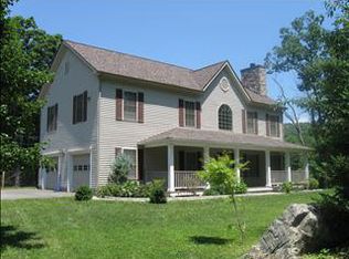225 Van Wyck Lake Rd, Fishkill, NY 12524