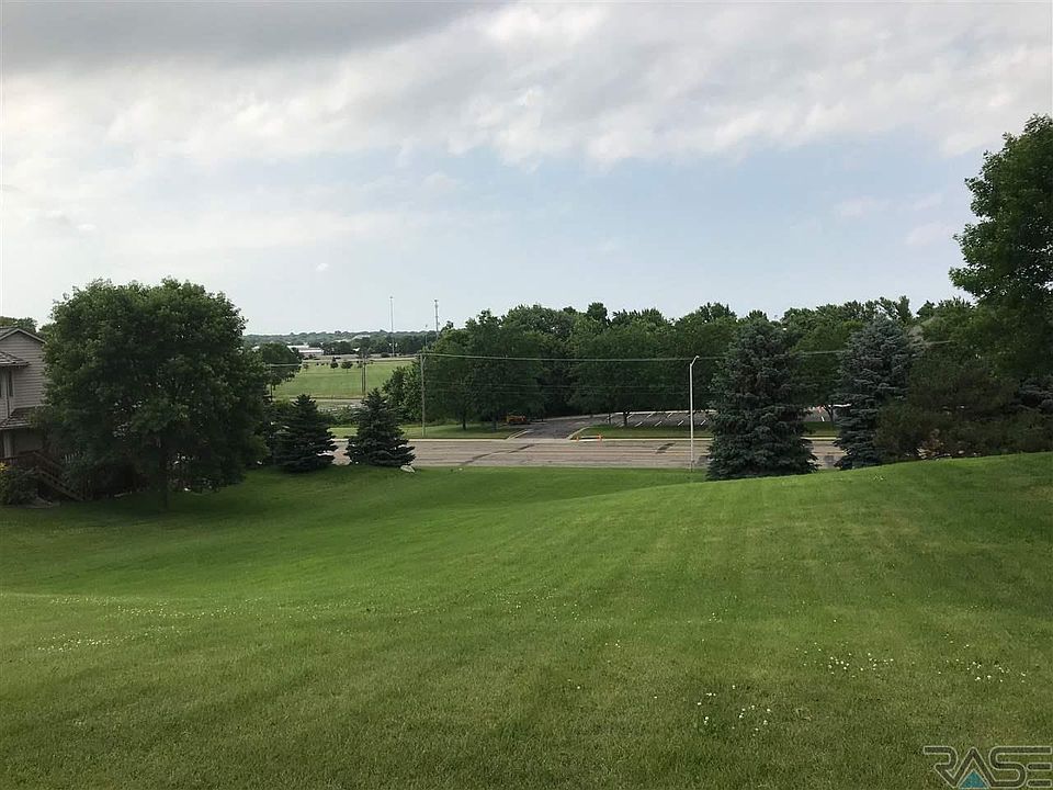 2nd image of 4808 S Caraway Dr