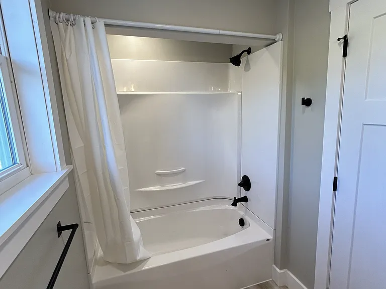 7327 Clearhaven St NE — Photo 21