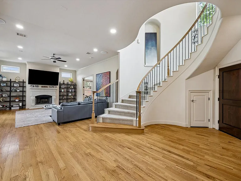 11218 French Oak Ln — Photo 3