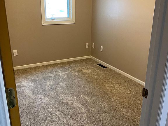 5th image of 892 Wescott Sq #103