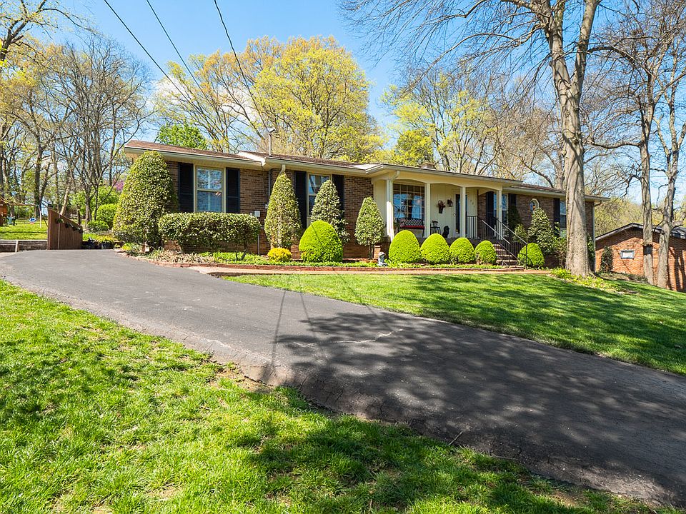1st image of 227 Riverwood Dr