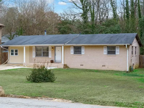 719 San Miguel Dr, Stone Mountain, GA 30083