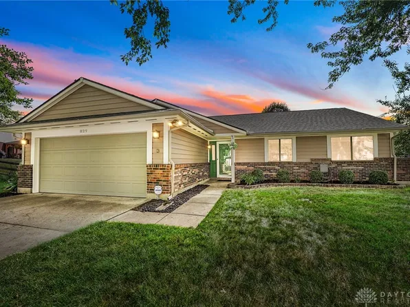 829 Savin Hill Ct, Fairborn, OH 45324