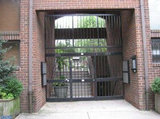 2032 Arch St APT C, Philadelphia, PA 19103