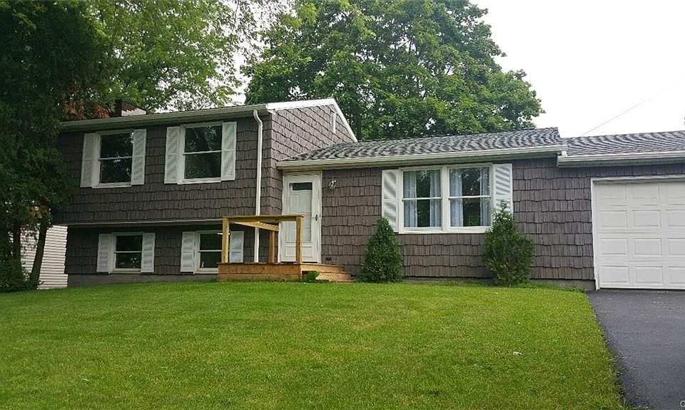 1st image of 4245 Hunting Creek Dr