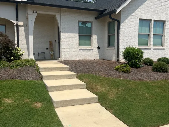 518 Grey Oak Cir, Auburn, AL 36830