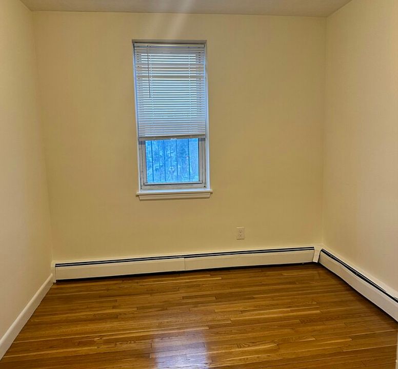 2nd image of 168 N Beacon St #2AU