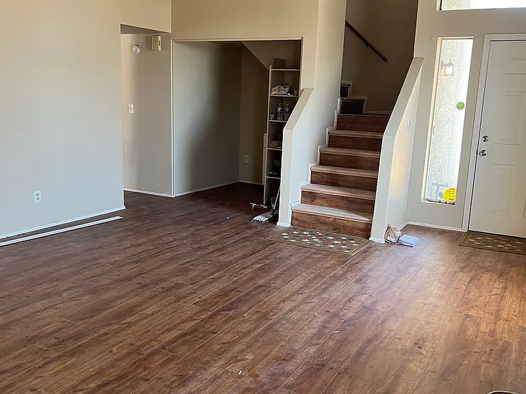 W Amelia Ave — Photo 18