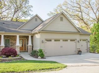 10 College Hill Ct, Rock Island, IL