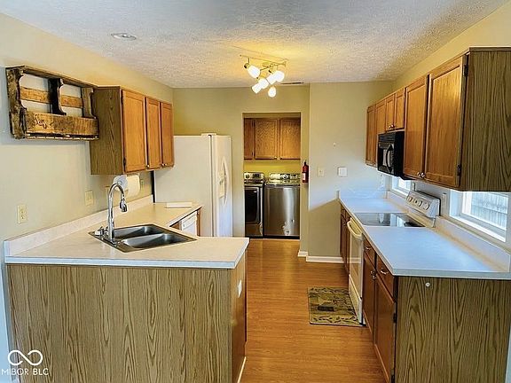 4th image of 9995 Worthington Blvd