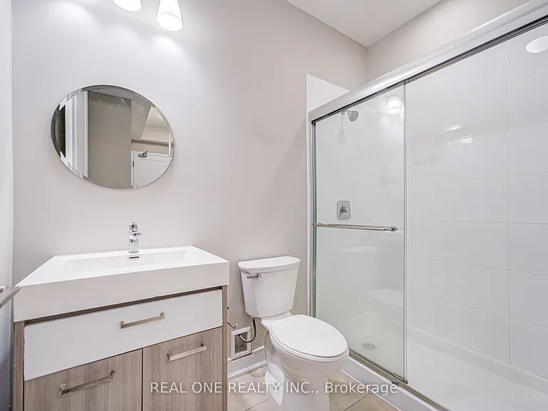 150 Main St W #409 — Photo 24
