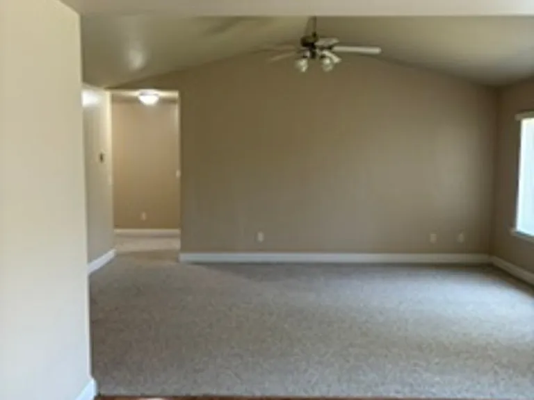 2729 Allison Ct — Photo 32