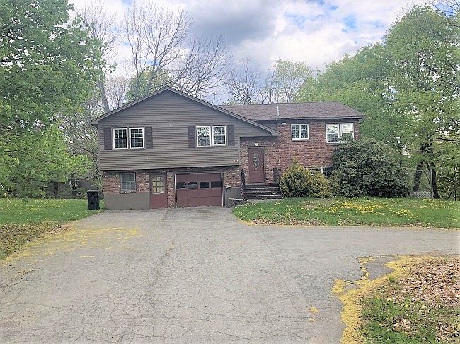 1st image of 663 Essex St #1