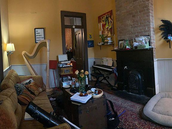 1 of the 3 rooms