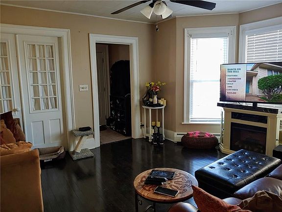 2nd image of 263 Mason St