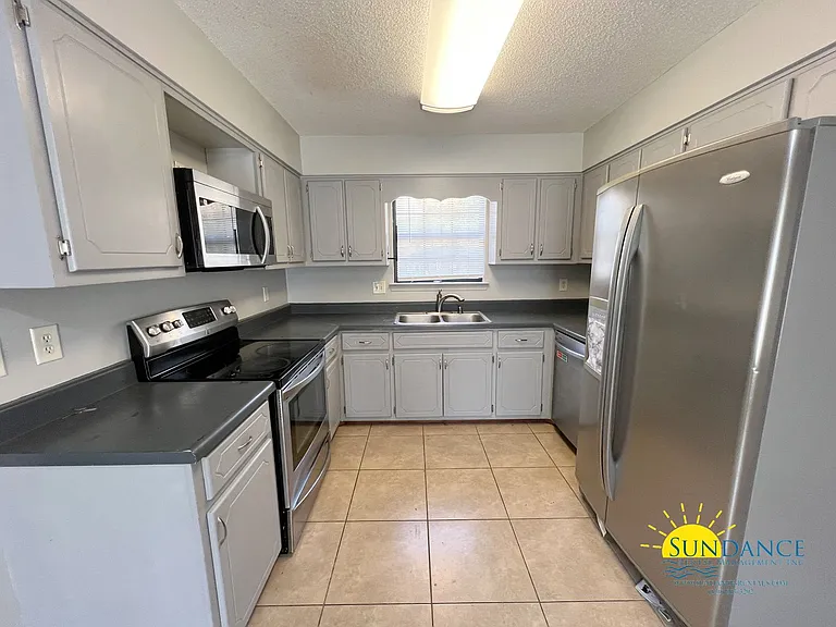 253 Grand Prix Dr — Photo 5