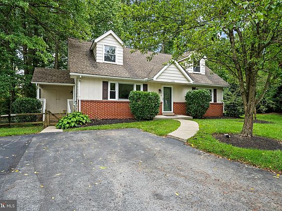 3rd image of 780 Naamans Creek Rd