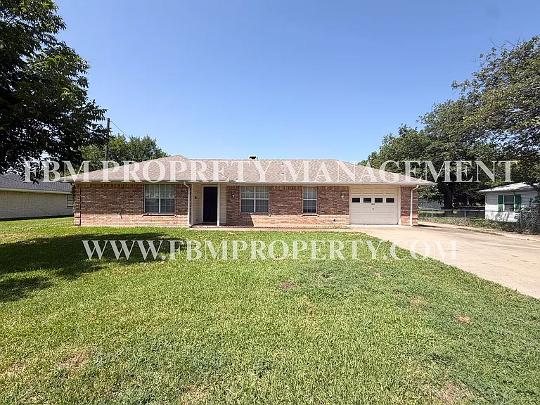 1219 S Mulberry St — Photo 1