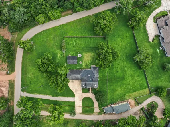 5511 Greentree Dr, Sugar Land, TX 77479