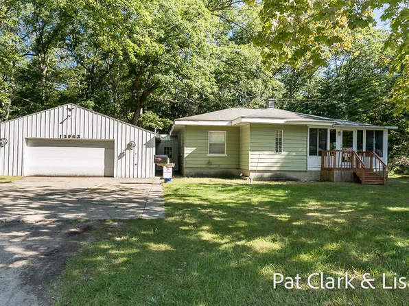 13983 State Rd, Nunica, MI 49448