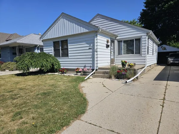 3652 East Wanda AVENUE, Cudahy, WI 53110