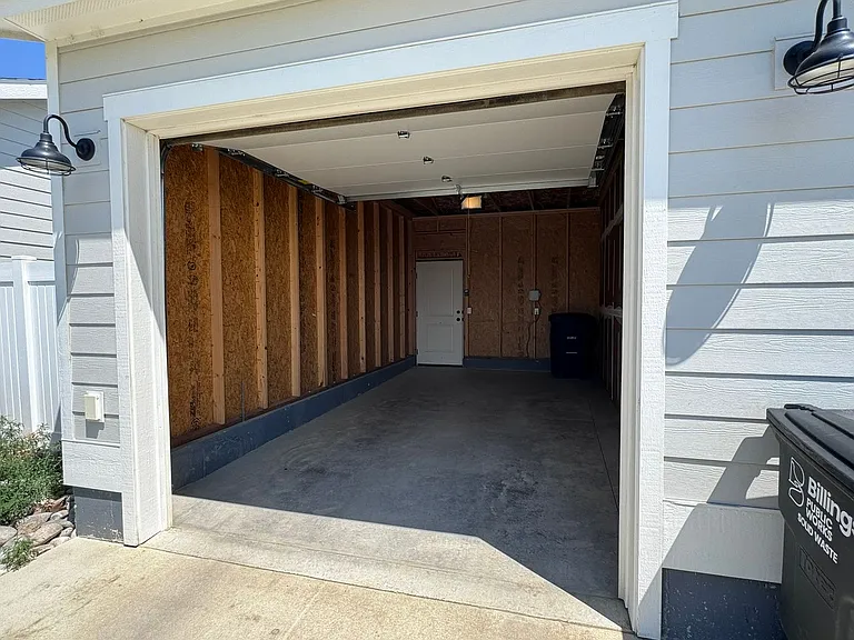 1678 Saint George Blvd — Photo 20