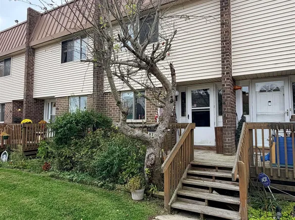 822 Marshall Ct #810, Swedesboro, NJ 08406