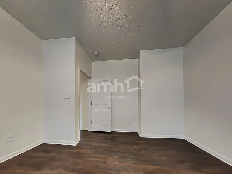 1268 W Crystal Dr — Photo 10