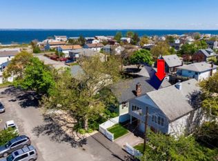 11 7th St, Bayville, NY 11709