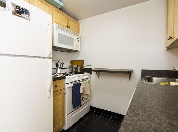 2nd image of 342 E 8th St APT 5M