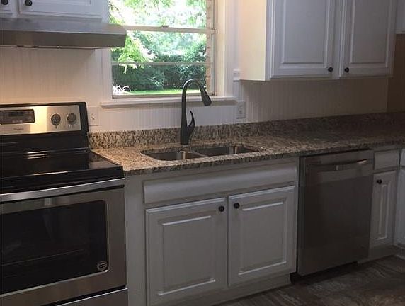 2nd image of 4005 Parkway Dr