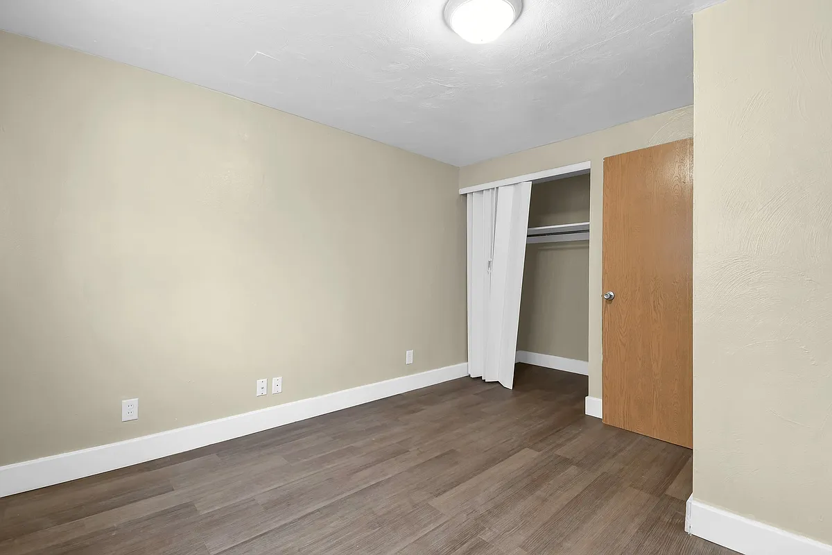Building Photo - 1794 Genessee Ave #1