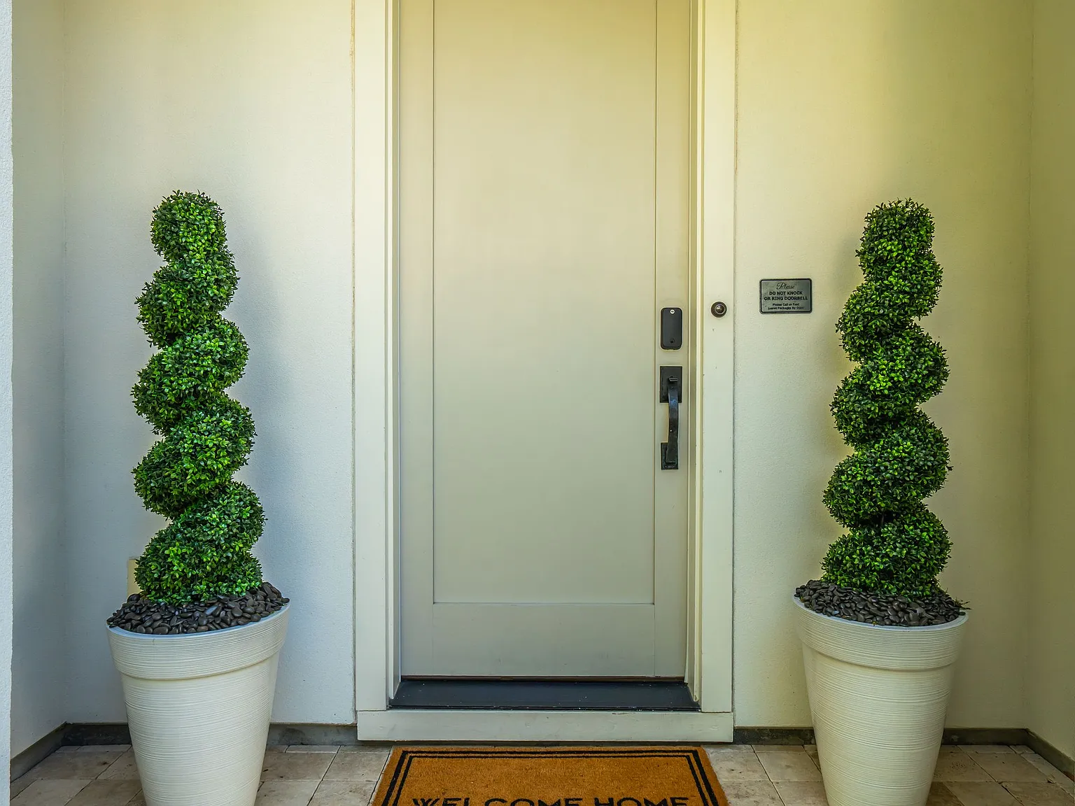 3 bed, 2600 sqft, $12,000 — Photo 3