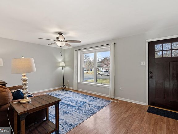 4th image of 1424 River Ct
