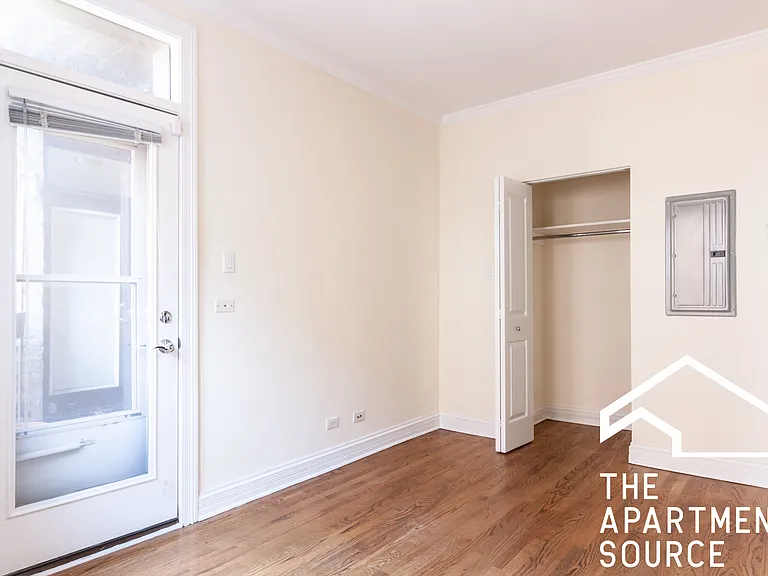 622 W Roscoe St #3B — Photo 5