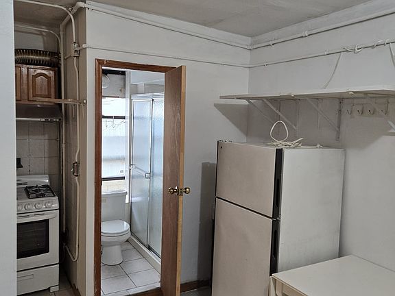 2nd image of 208 Grand St APT 12