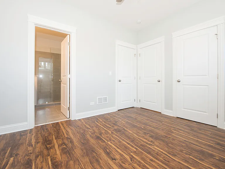 2346 W Grand Ave #1S — Photo 9