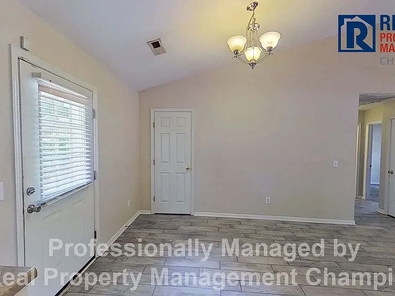 4222 Sunglow Dr — Photo 6