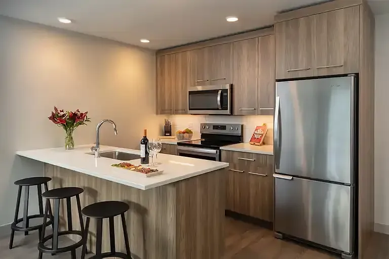 3499 Lakeshore Rd #1A — Photo 4