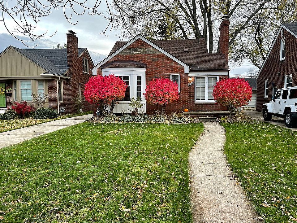 2nd image of 21208 Kenmore Ave