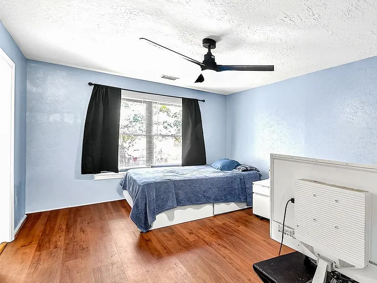 1615 Kelliwood Oaks Dr — Photo 26
