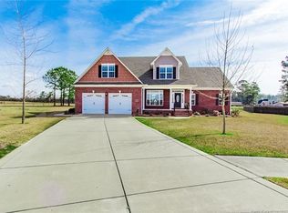 385 Stansbury Dr, Raeford, NC 28376