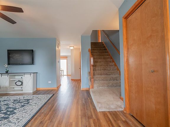 4th image of 9052 W 103rd St