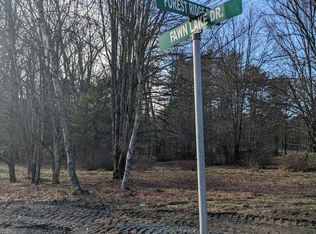 299 Forest Ridge Dr, Hawley, PA 18428