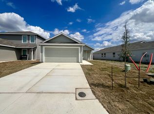 9183 Colonel Trl, Seguin, TX 78155